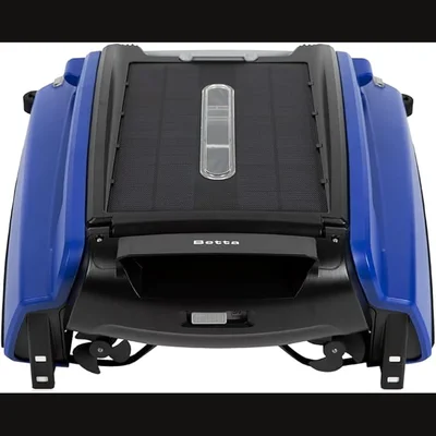 Betta SE Solar Robotic Pool Skimmer